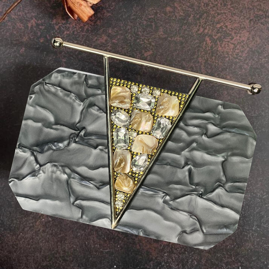 WHITE/BLACK ACRYLIC STONES CLUTCH