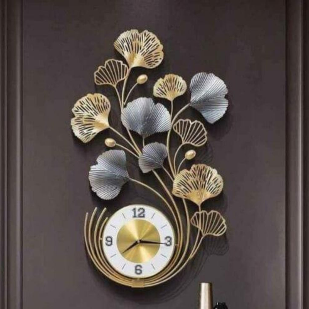 METAL WALL CLOCK DECORATIVE SHOWPIECE