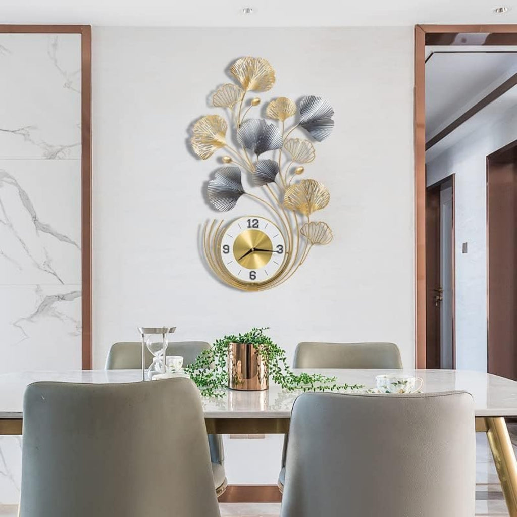 METAL WALL CLOCK DECORATIVE SHOWPIECE