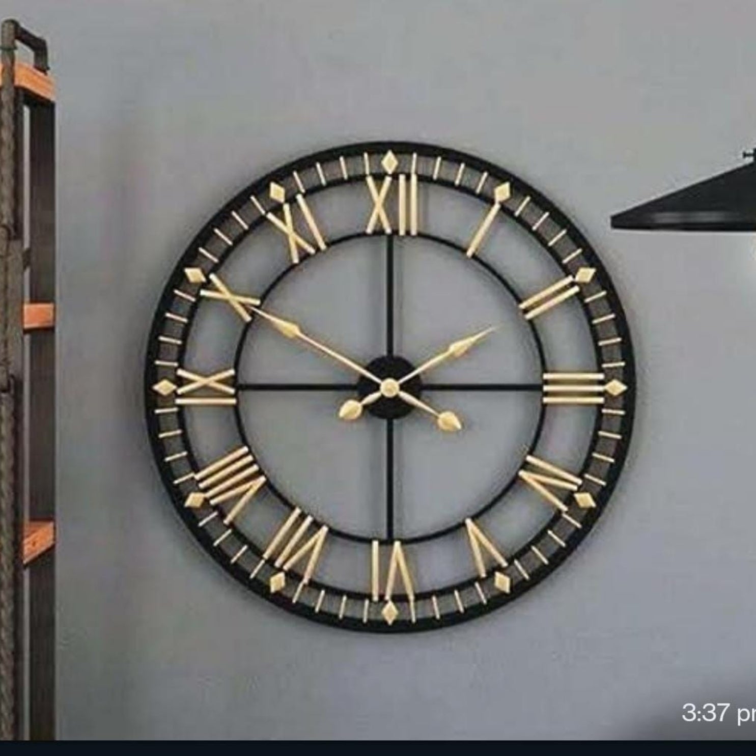 ROMAN DESIGN METAL WALL CLOCK FOR HOME