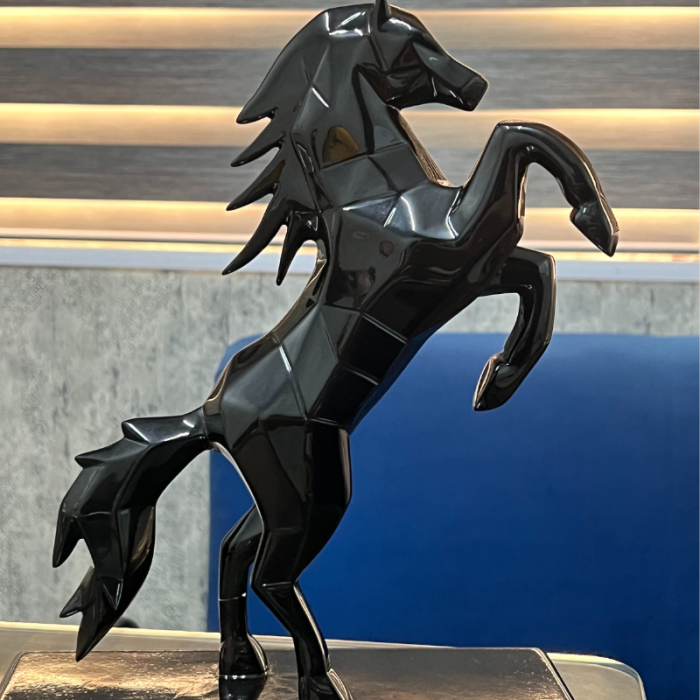 CHEERFUL HORSE (BLACK)