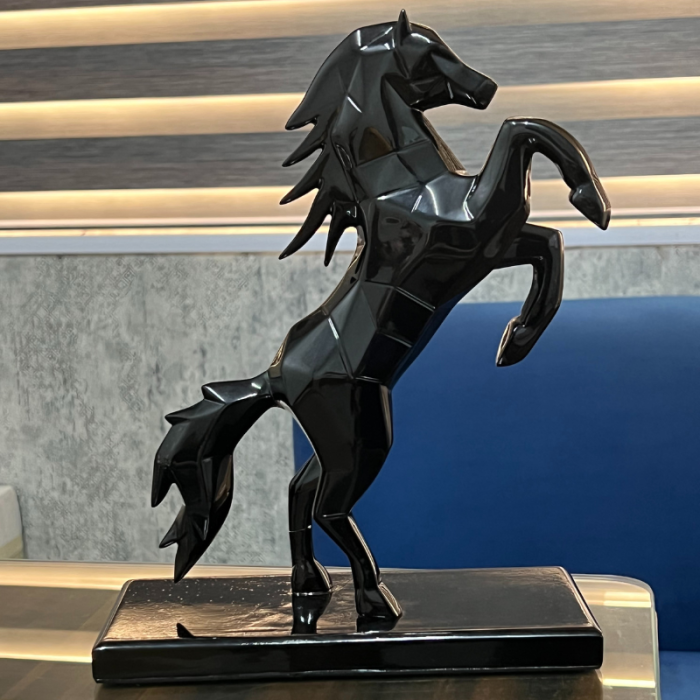 CHEERFUL HORSE (BLACK)