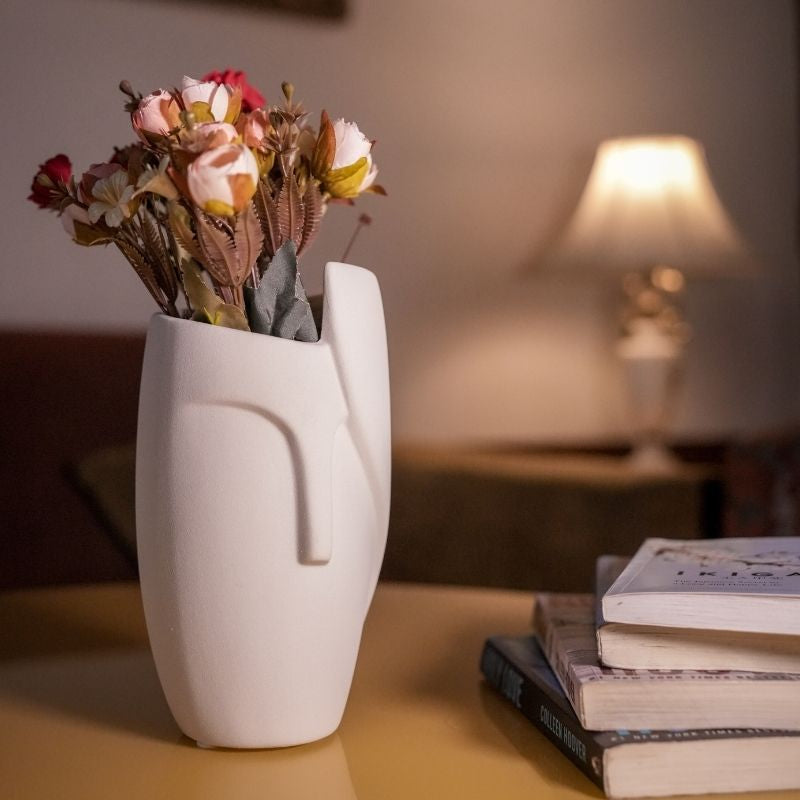 uniHOOF Face iconic Pot | Face Shaped Ceramic Vase - White Color Home Decor Centre piece, Flower Vase Showpiece for Office Desk Tabletop -Pack of 1