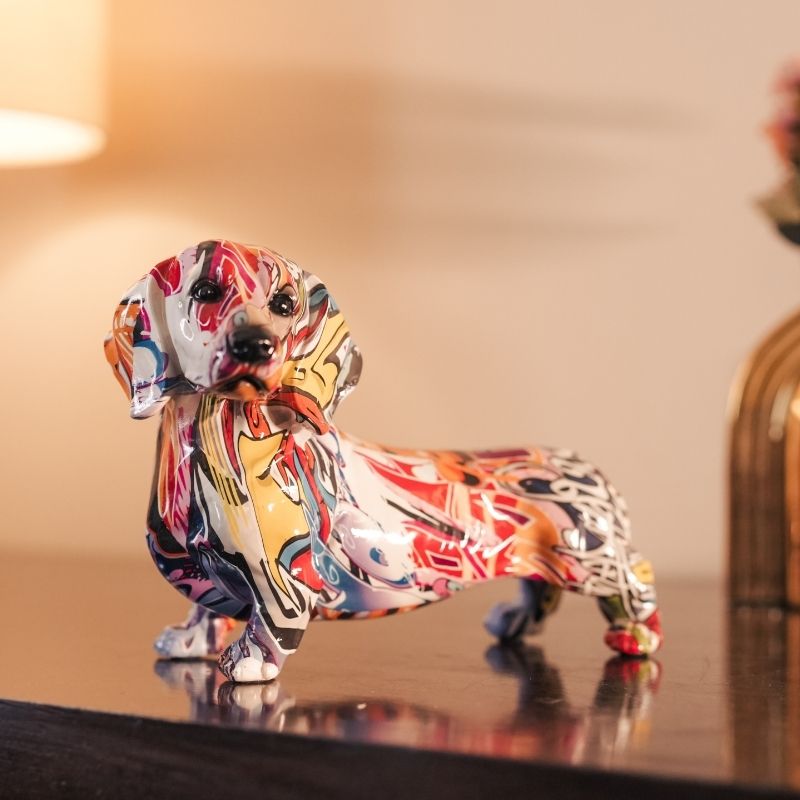 THE MULTICOLOR DOG SCULPTURE