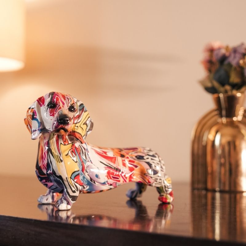 THE MULTICOLOR DOG SCULPTURE