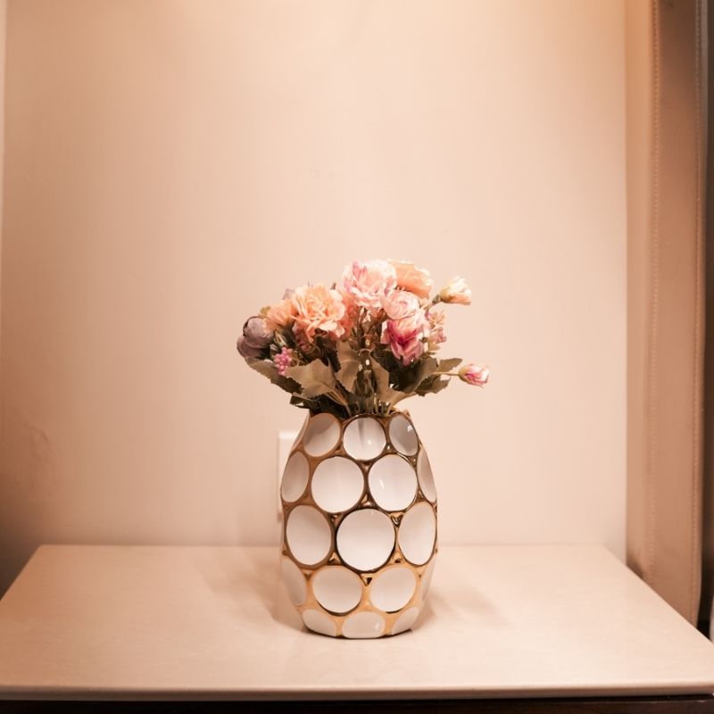 GOLD TONED AND WHITE URBAN VASE (SMALL)