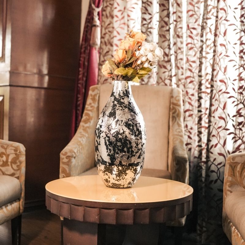 uniHOOF Metal Extra Large Hammered Vase for Home Decor | Vase for Decoration | Decorative Flower Pot| Chrome Finish (Silver)